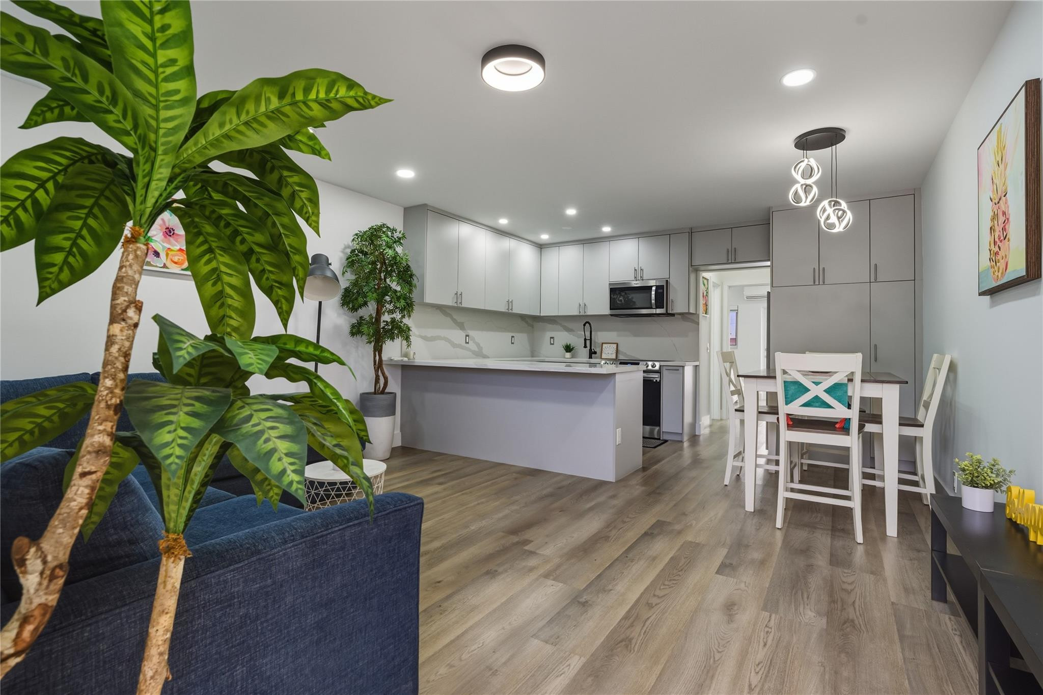 ROLEN LAKE GARDENS - Residential