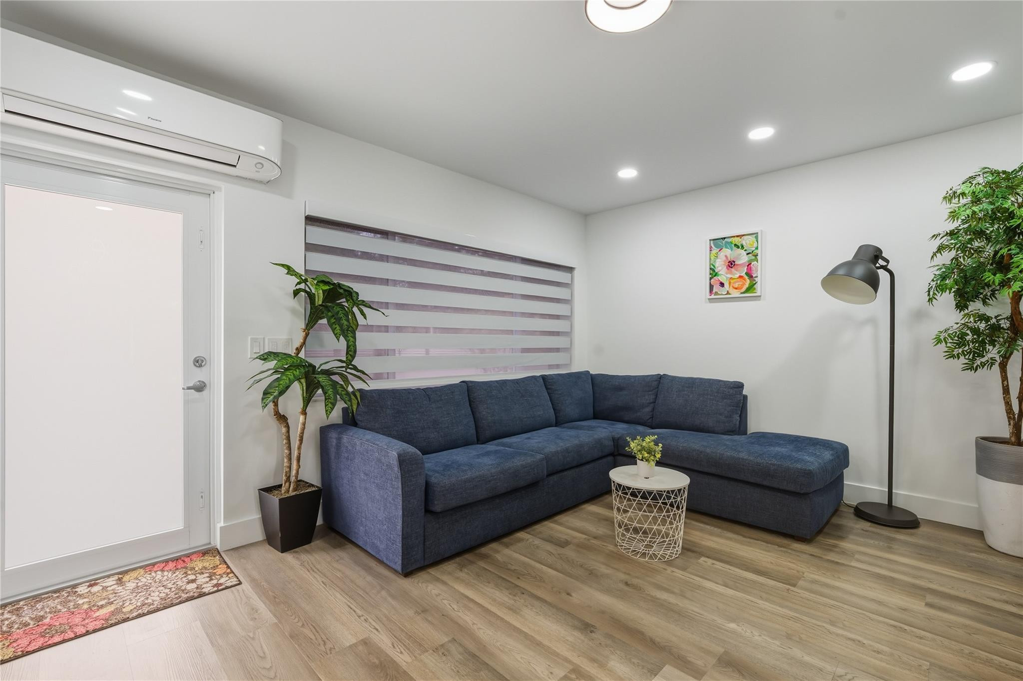 ROLEN LAKE GARDENS - Residential