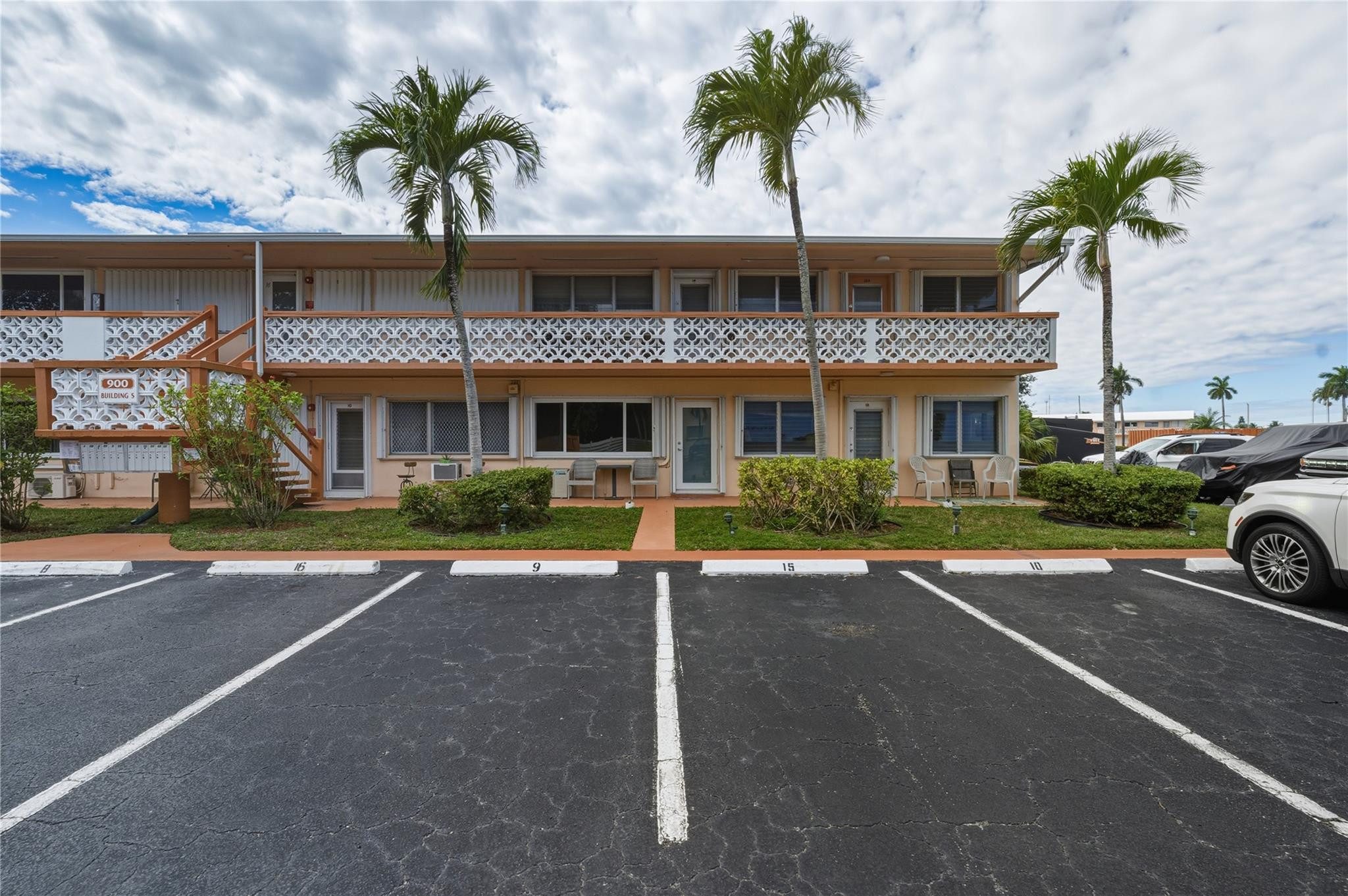 ROLEN LAKE GARDENS - Residential