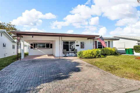 8207 NW 59th Ct, Tamarac, FL MLS: F10493175