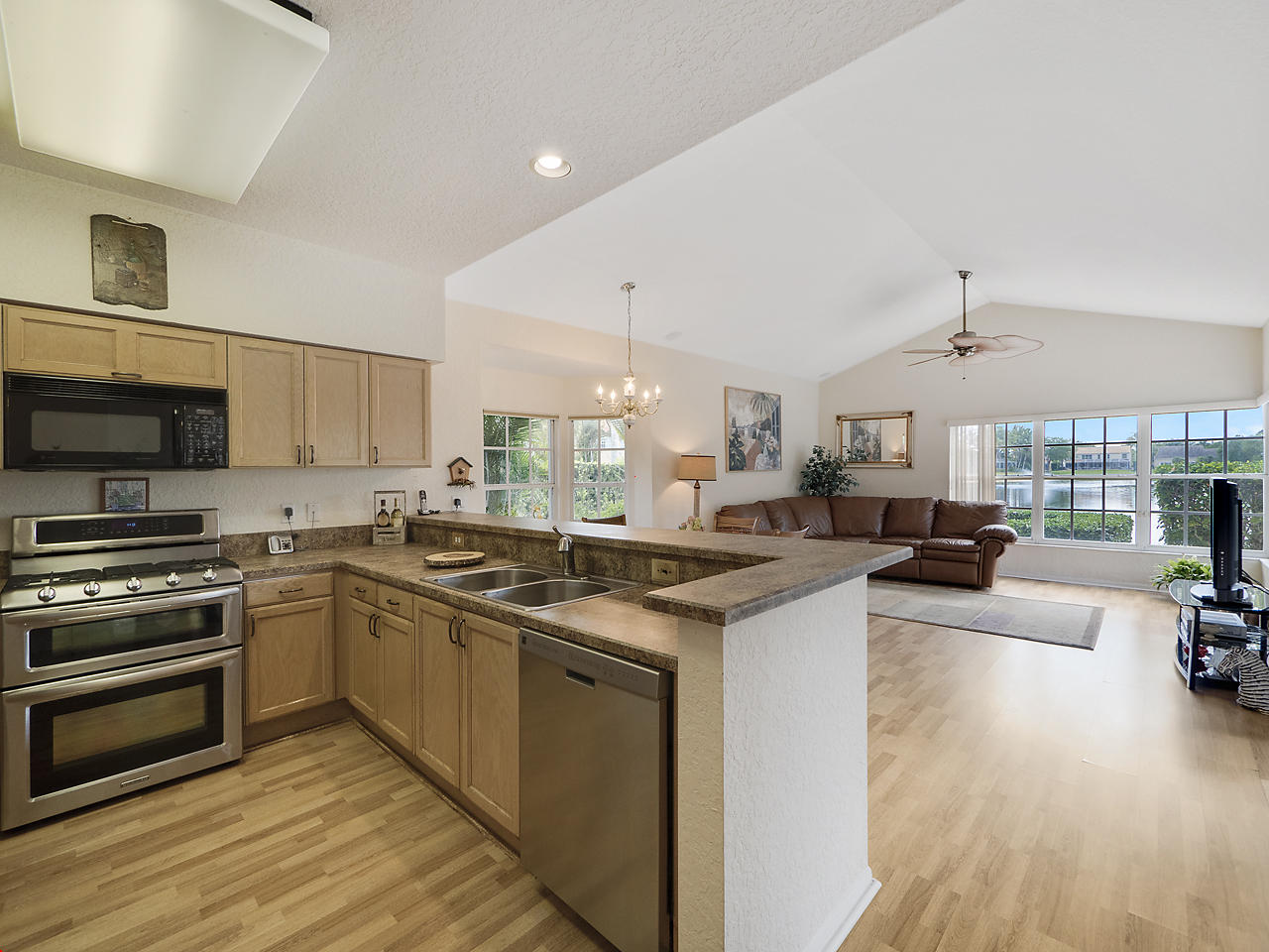 GARDENS HUNT CLUB - Residential