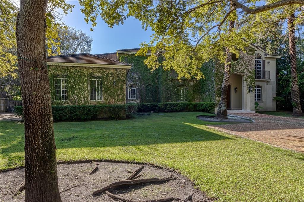 Ponce-Davis Hardee - Residential