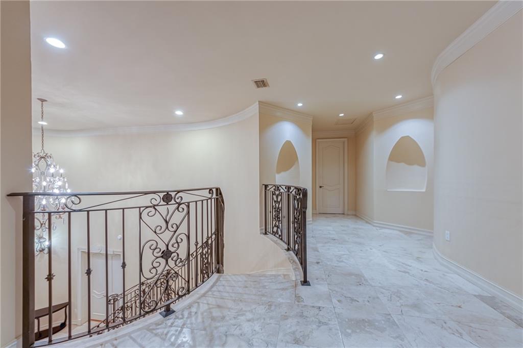 Ponce-Davis Hardee - Residential