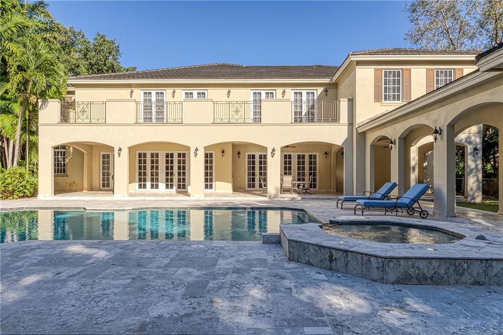 Ponce-Davis Hardee - Residential