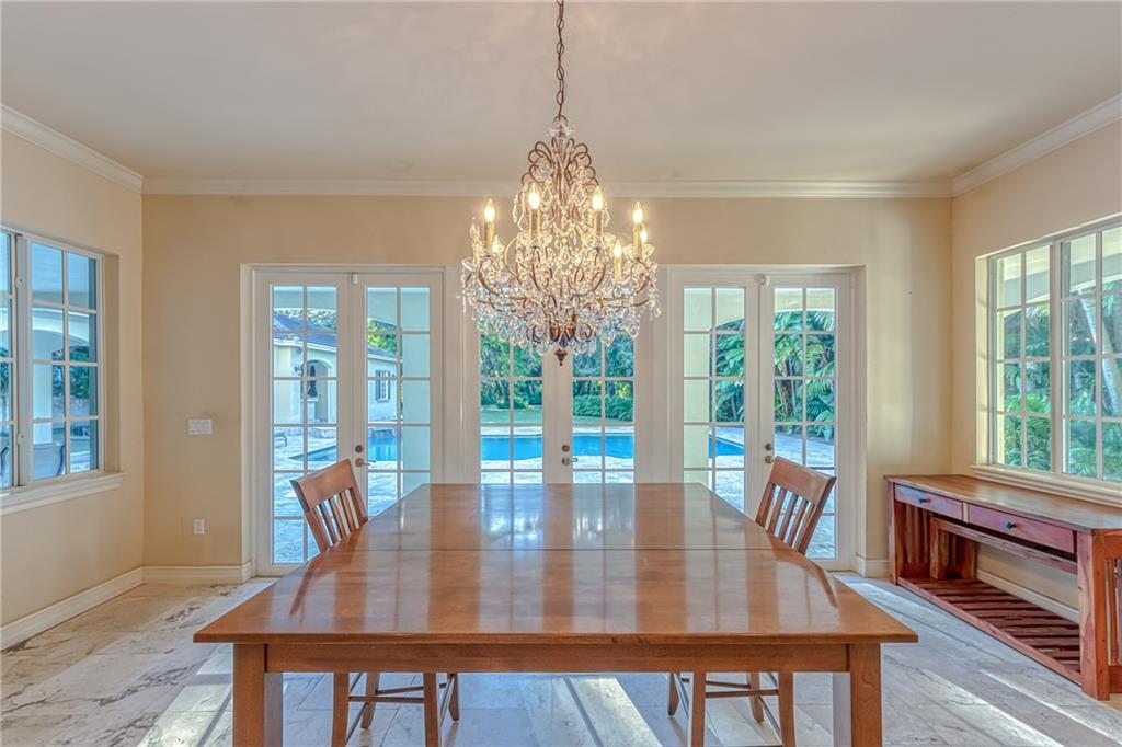 Ponce-Davis Hardee - Residential