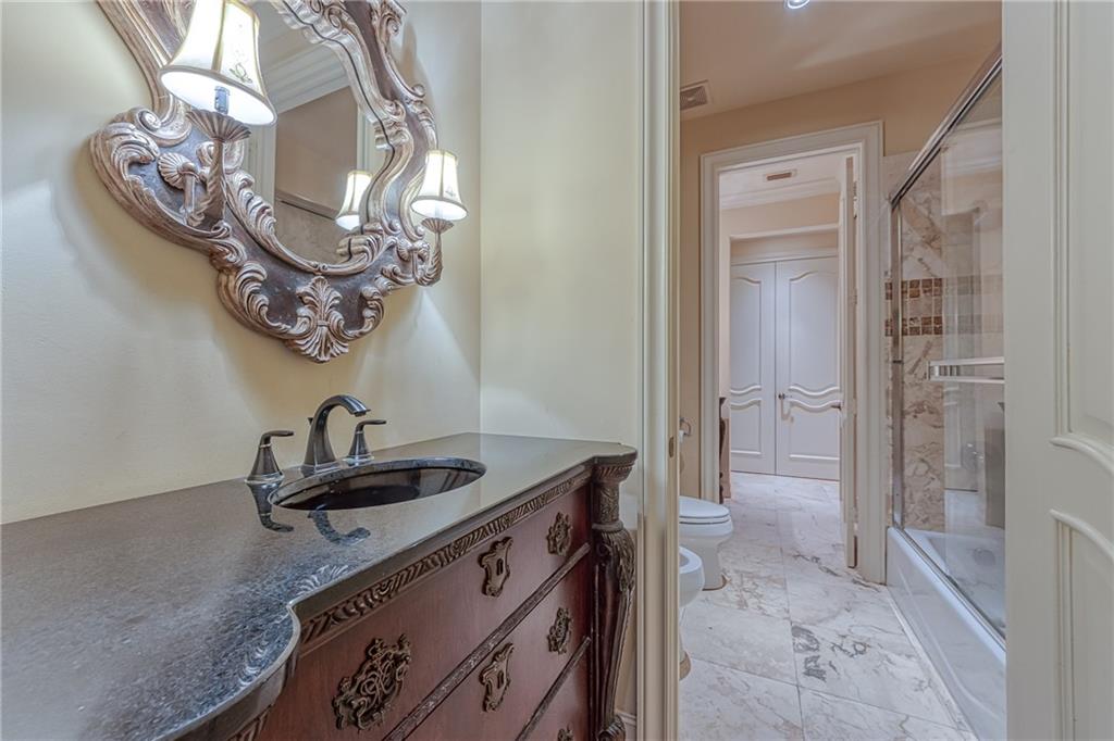 Ponce-Davis Hardee - Residential