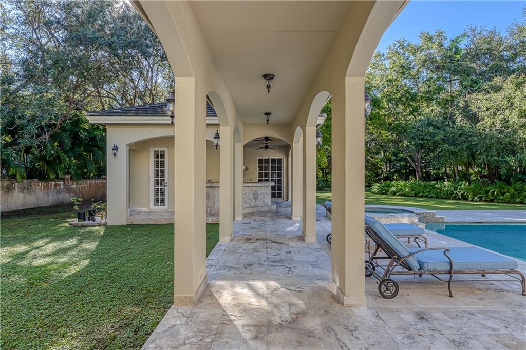 Ponce-Davis Hardee - Residential