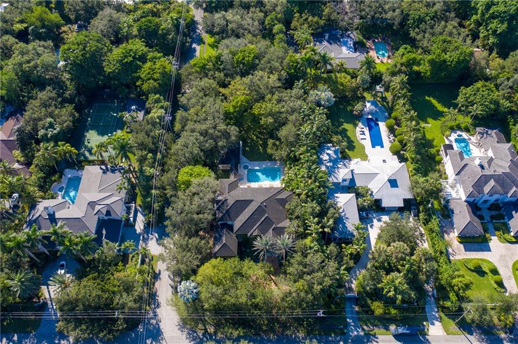 Ponce-Davis Hardee - Residential