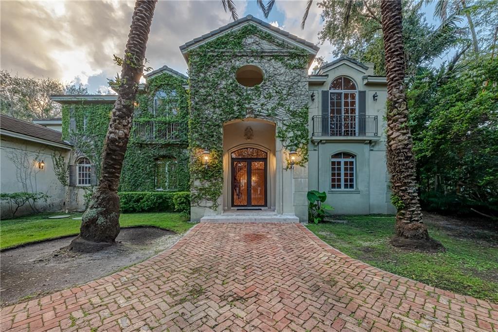 Ponce-Davis Hardee - Residential