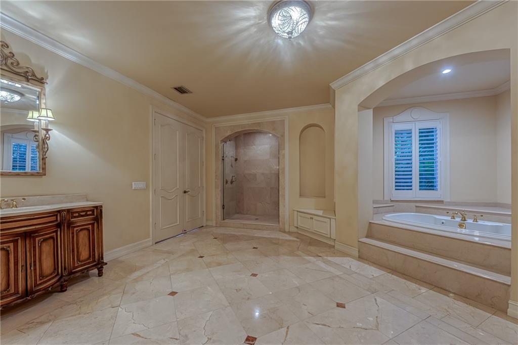 Ponce-Davis Hardee - Residential