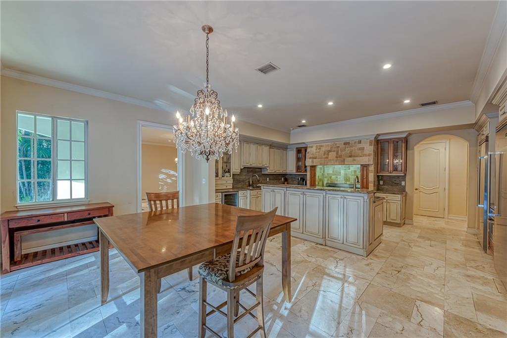 Ponce-Davis Hardee - Residential