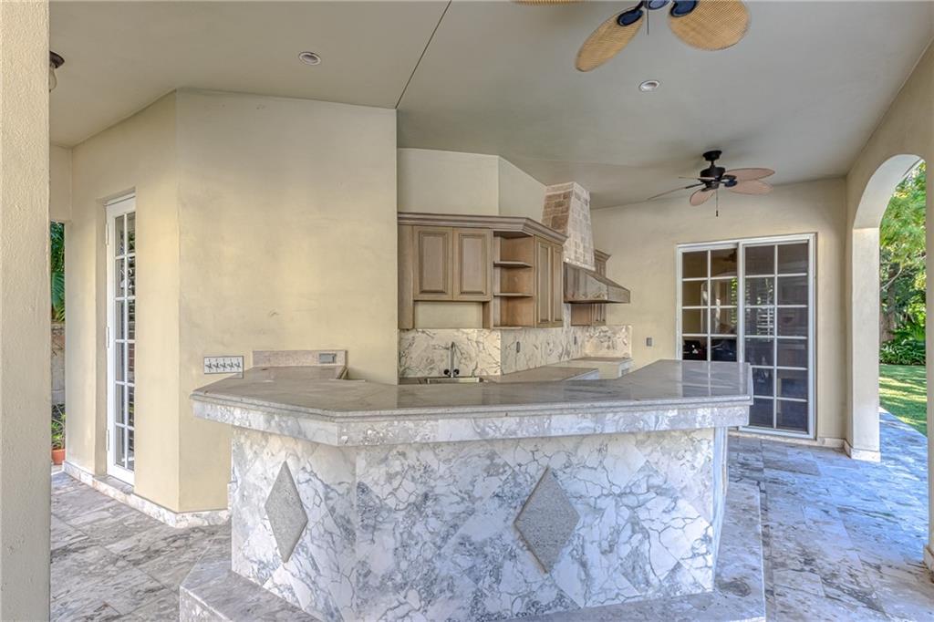 Ponce-Davis Hardee - Residential