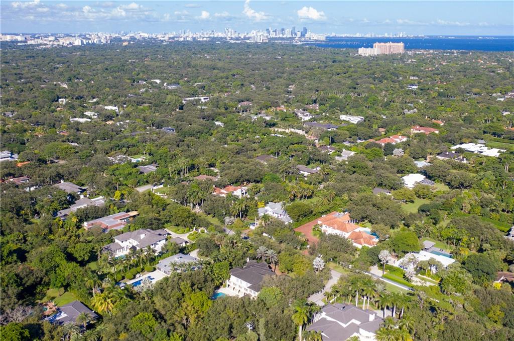 Ponce-Davis Hardee - Residential