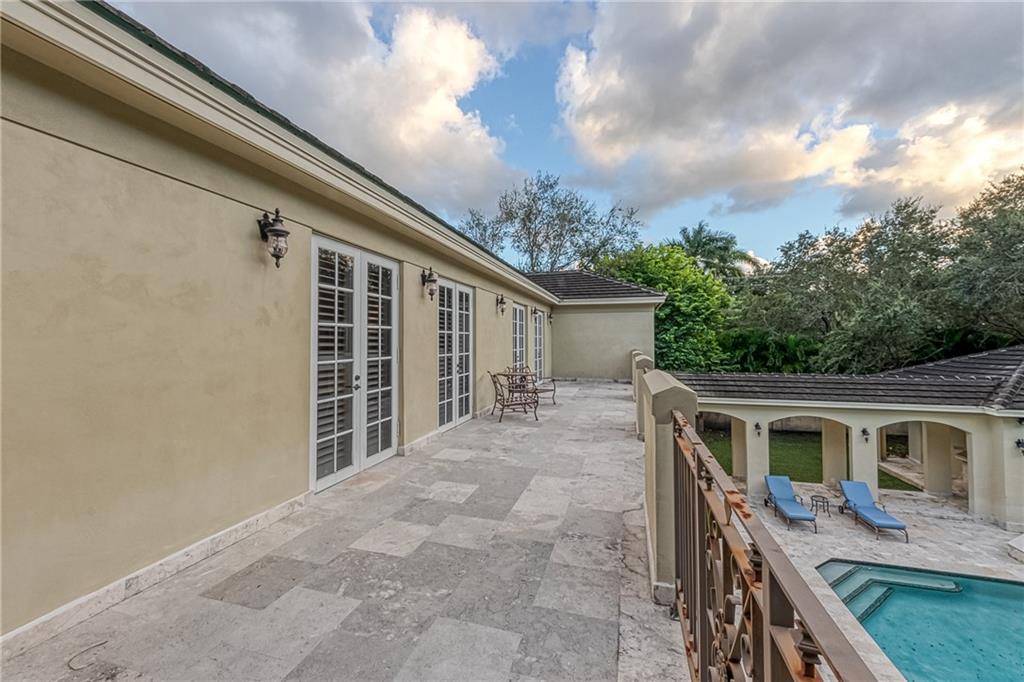 Ponce-Davis Hardee - Residential