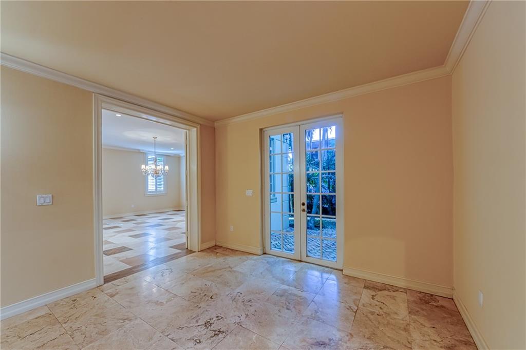 Ponce-Davis Hardee - Residential