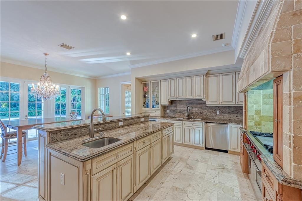 Ponce-Davis Hardee - Residential