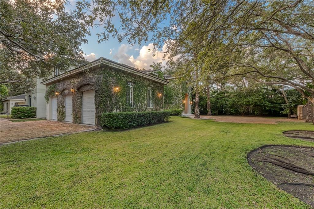 Ponce-Davis Hardee - Residential