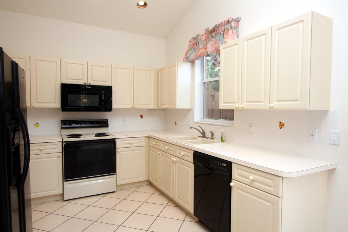 BANYANS - Residential