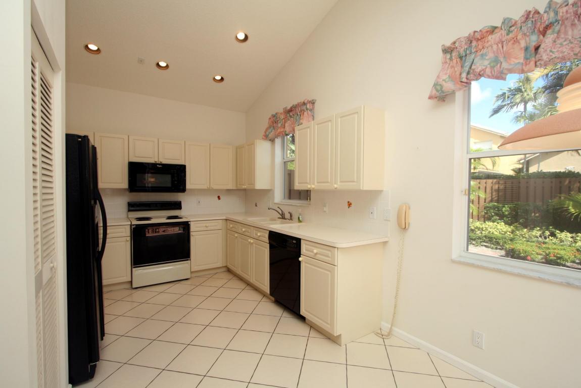 BANYANS - Residential