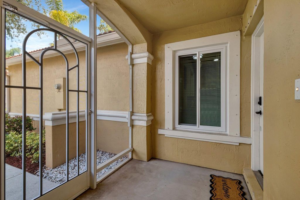 Photo of 1033 Arezzo Circle, Boynton Beach, FL 33436 (MLS # R11089562)