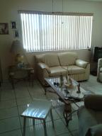 VILLAGE GREEN SUSSEX COND - Residential