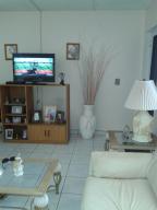 VILLAGE GREEN SUSSEX COND - Residential