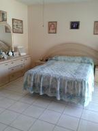 VILLAGE GREEN SUSSEX COND - Residential