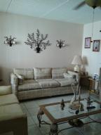 VILLAGE GREEN SUSSEX COND - Residential