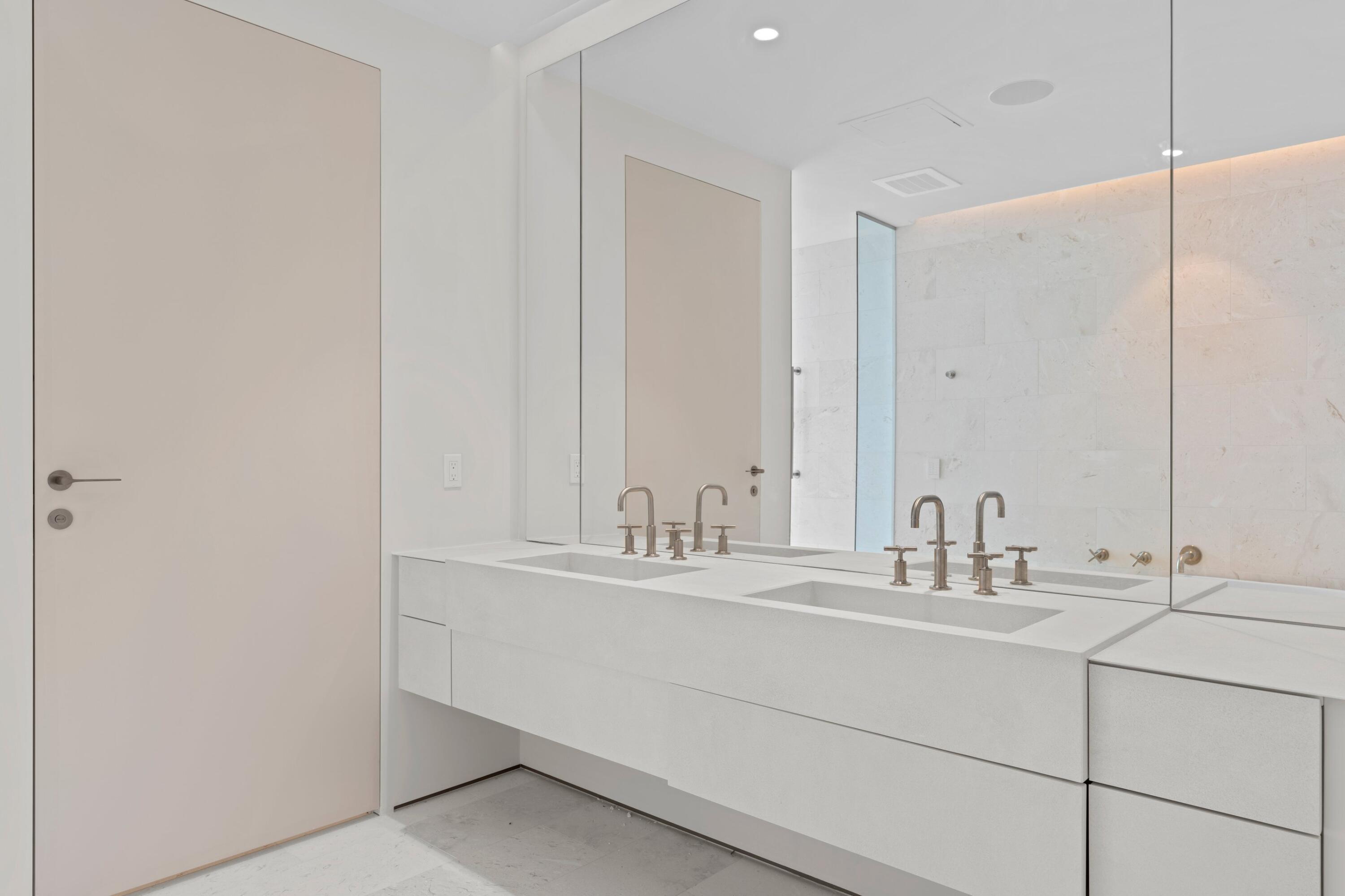 200 ARKONA Court 401