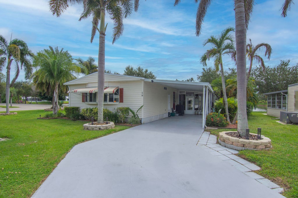 Photo of 16 Santa Maria Court, Port Saint Lucie, FL 34952 (MLS # B26082942)