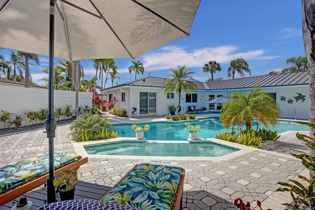 Photo of 201 SE 11th Street, Pompano Beach, FL 33060 (MLS # B26044052)