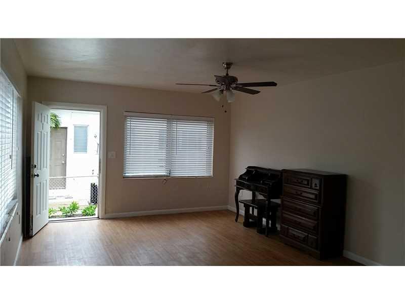 BISCAYNE BCH SUB - Residential Lease