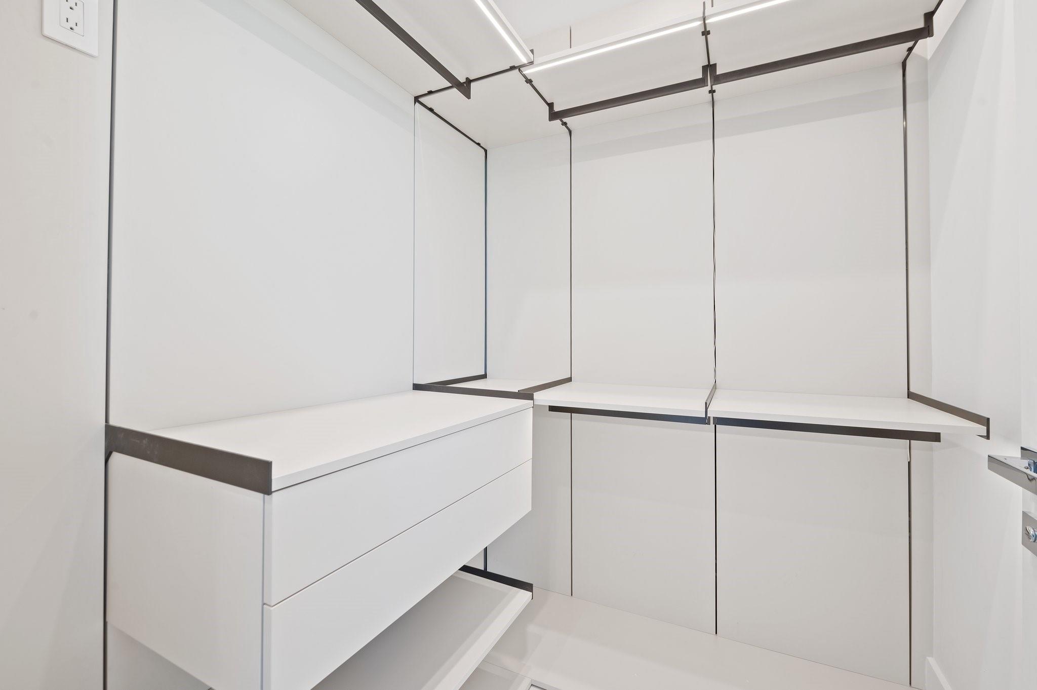 VICTORIA PARK - Residential