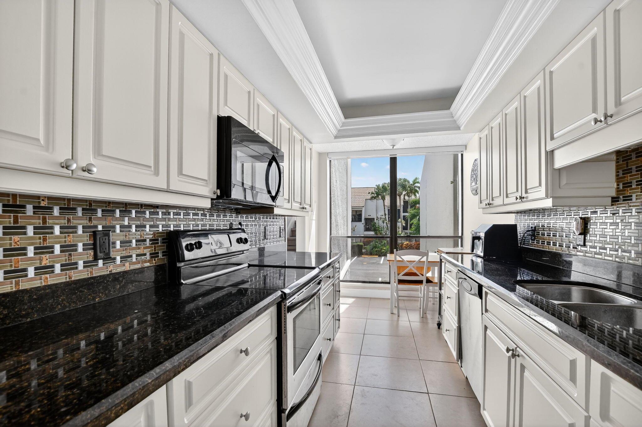 1004 Bridgewood Place