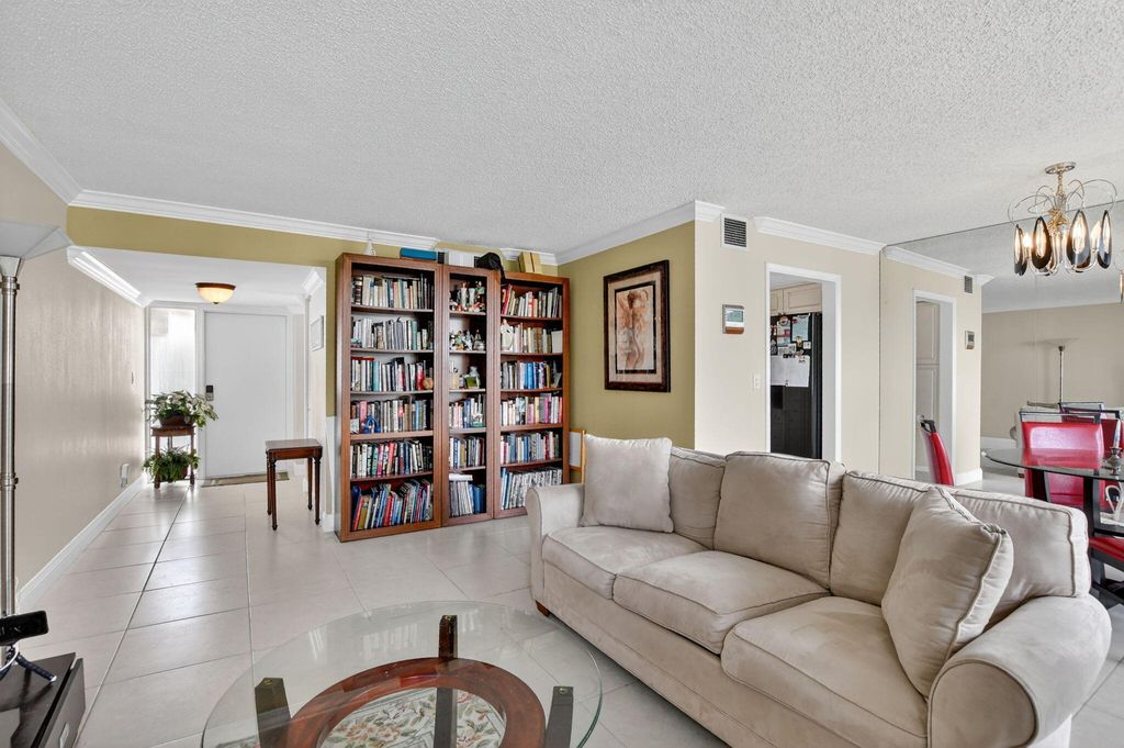 Photo of 1004 Bridgewood Place, Boca Raton, FL 33434 (MLS # R11129928)
