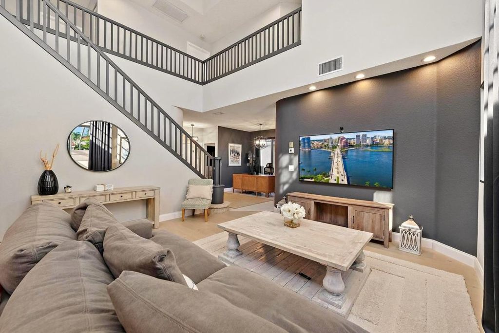 Photo of 4 Via Angelico, Palm Beach Gardens, FL 33418 (MLS # R11135392)