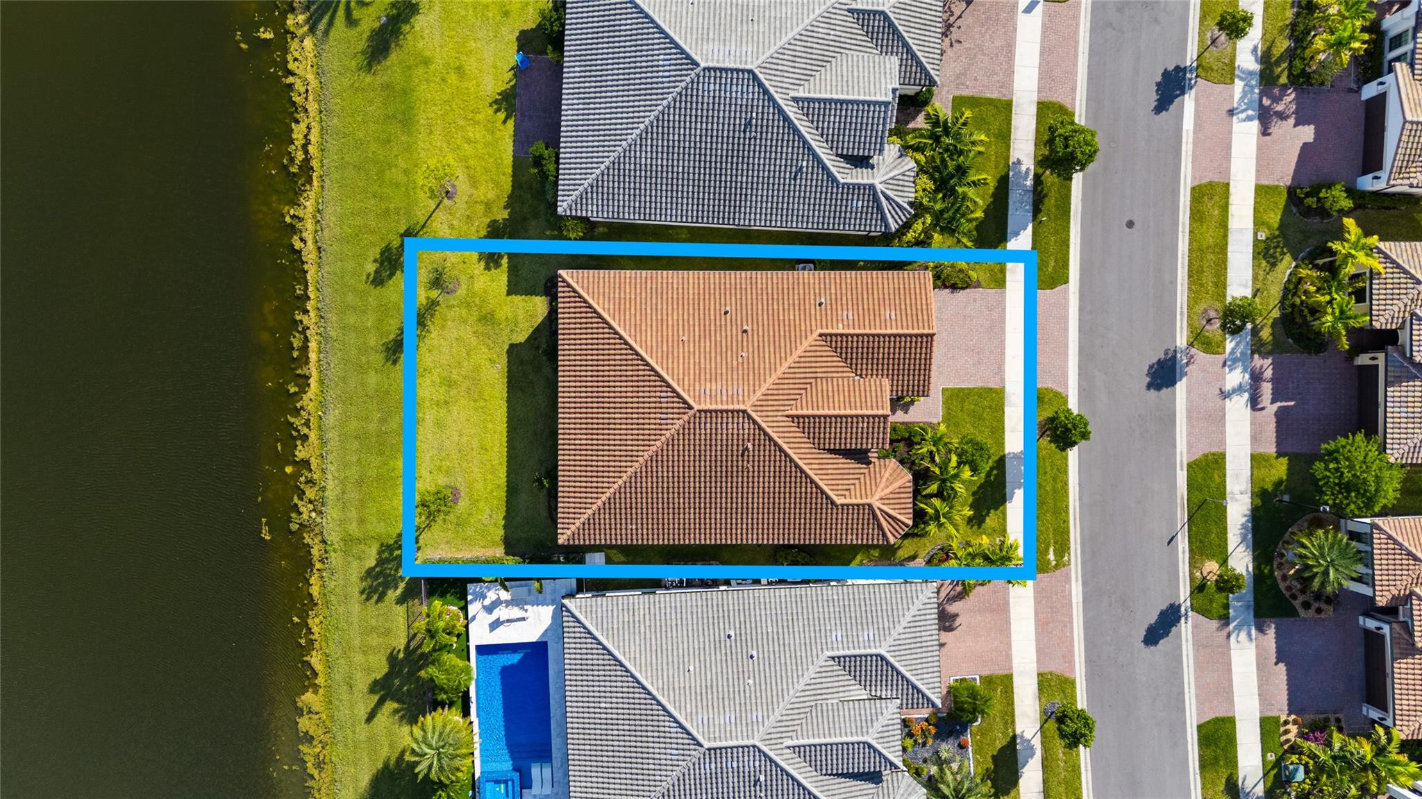 THE FALLS AT PARKLAND - Residential