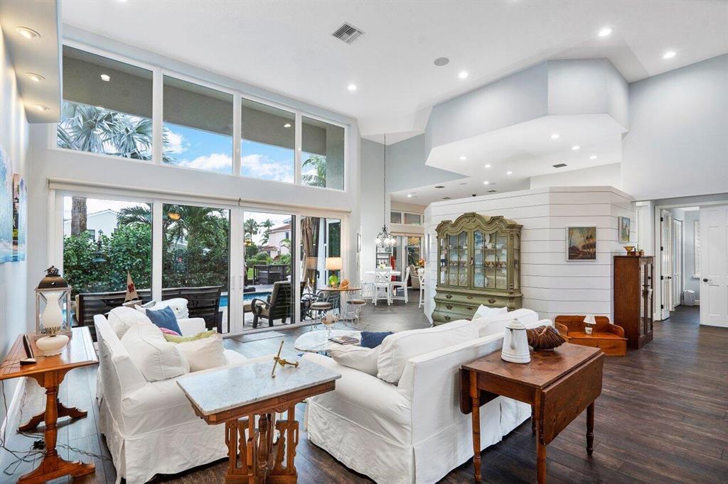 NORTH PASSAGE - Residential