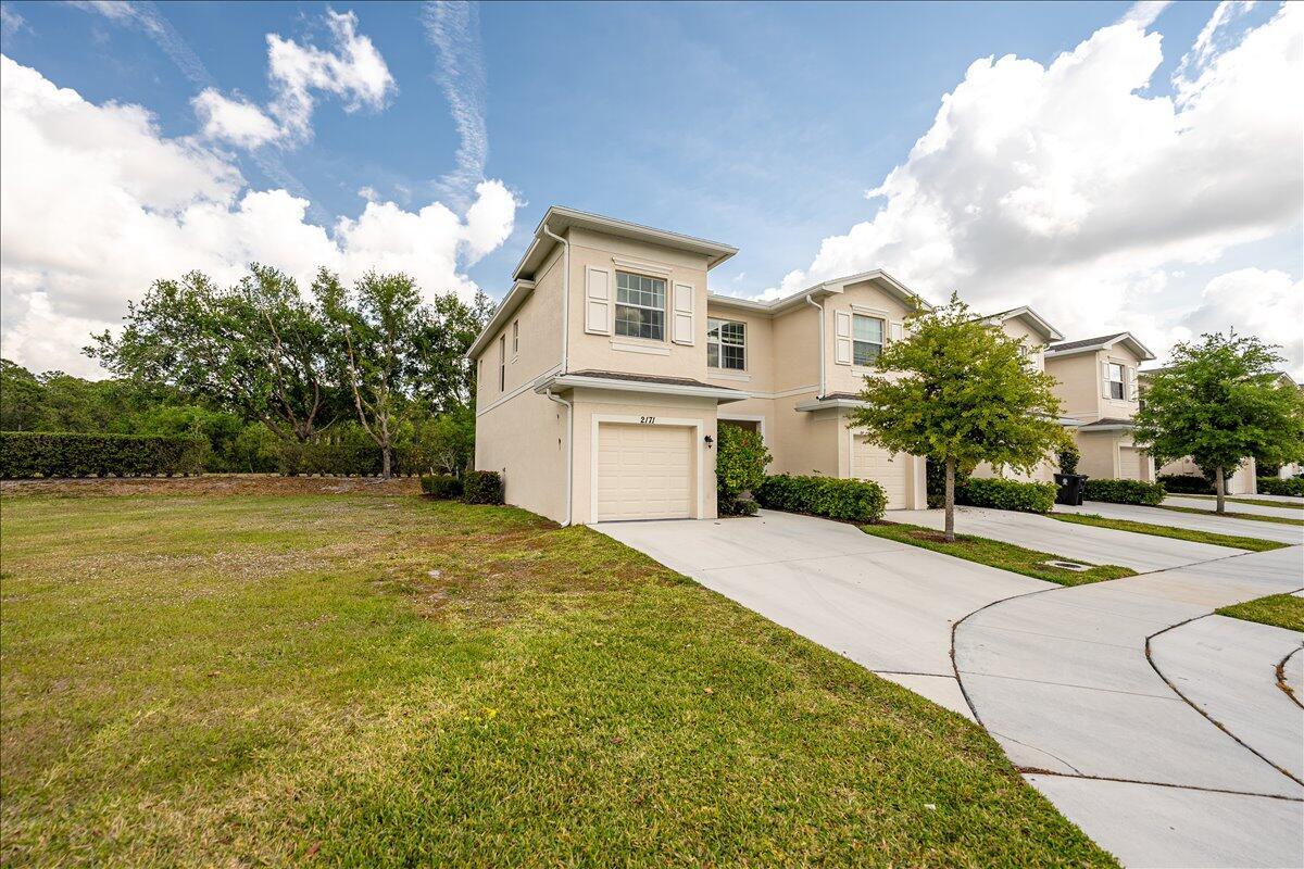 VIZCAYA FALLS PLAT 3 - Residential