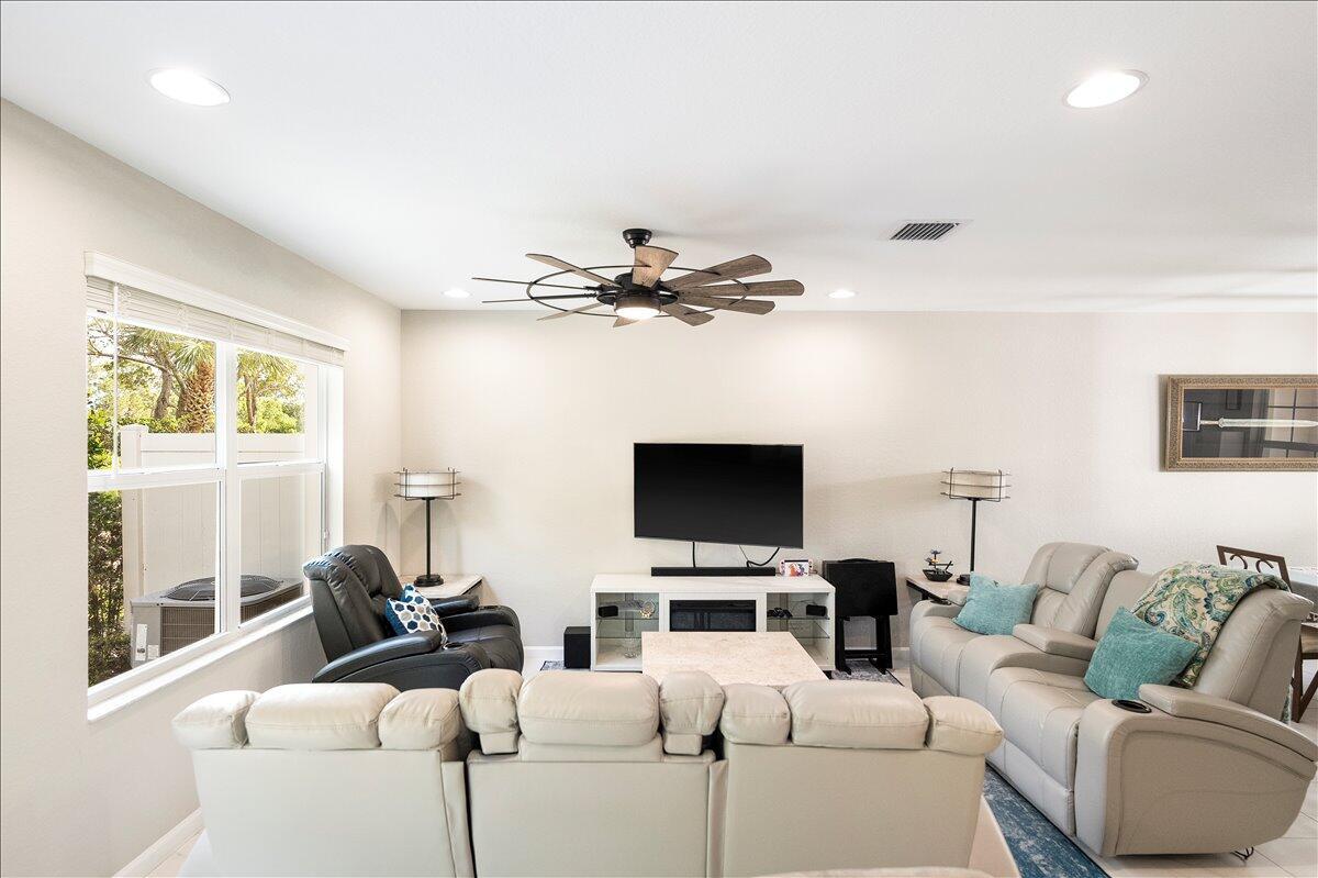 VIZCAYA FALLS PLAT 3 - Residential