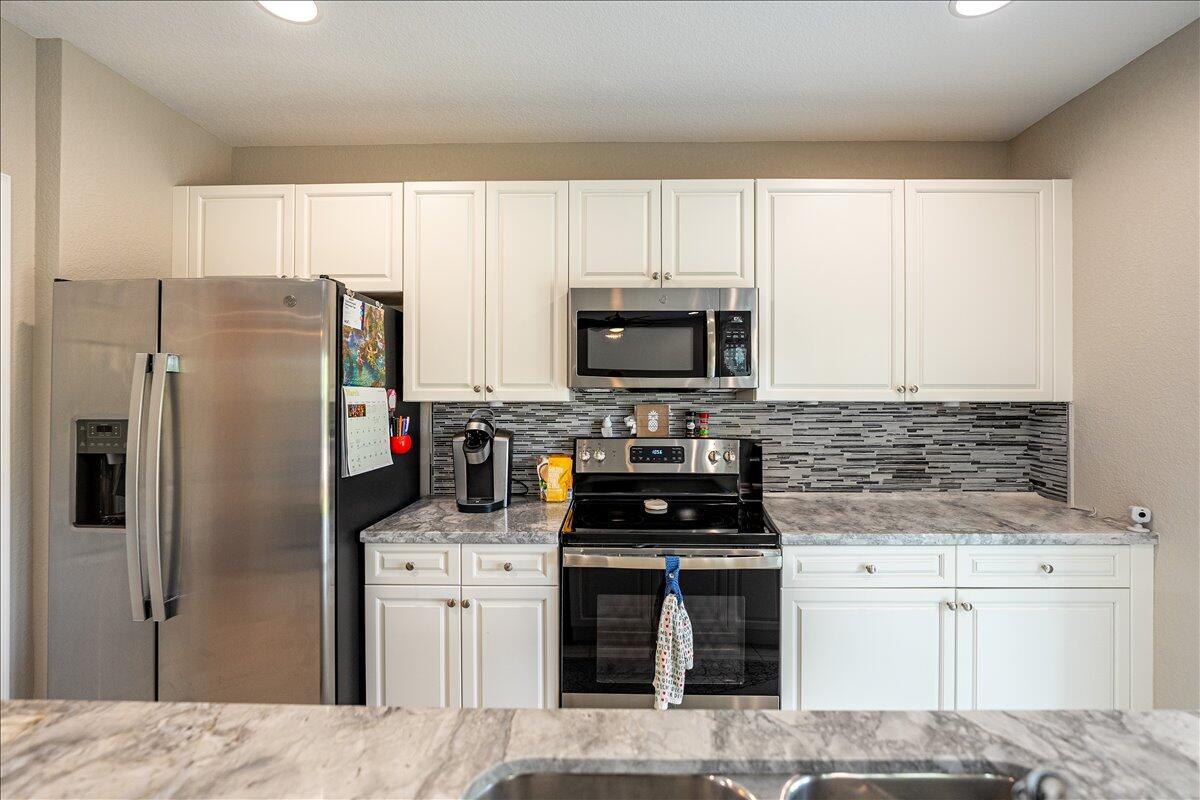 VIZCAYA FALLS PLAT 3 - Residential