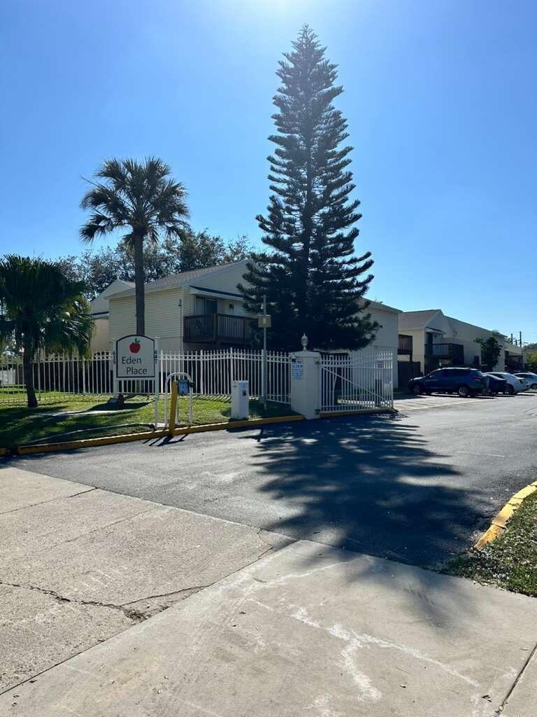 637 Executive Center Drive N102