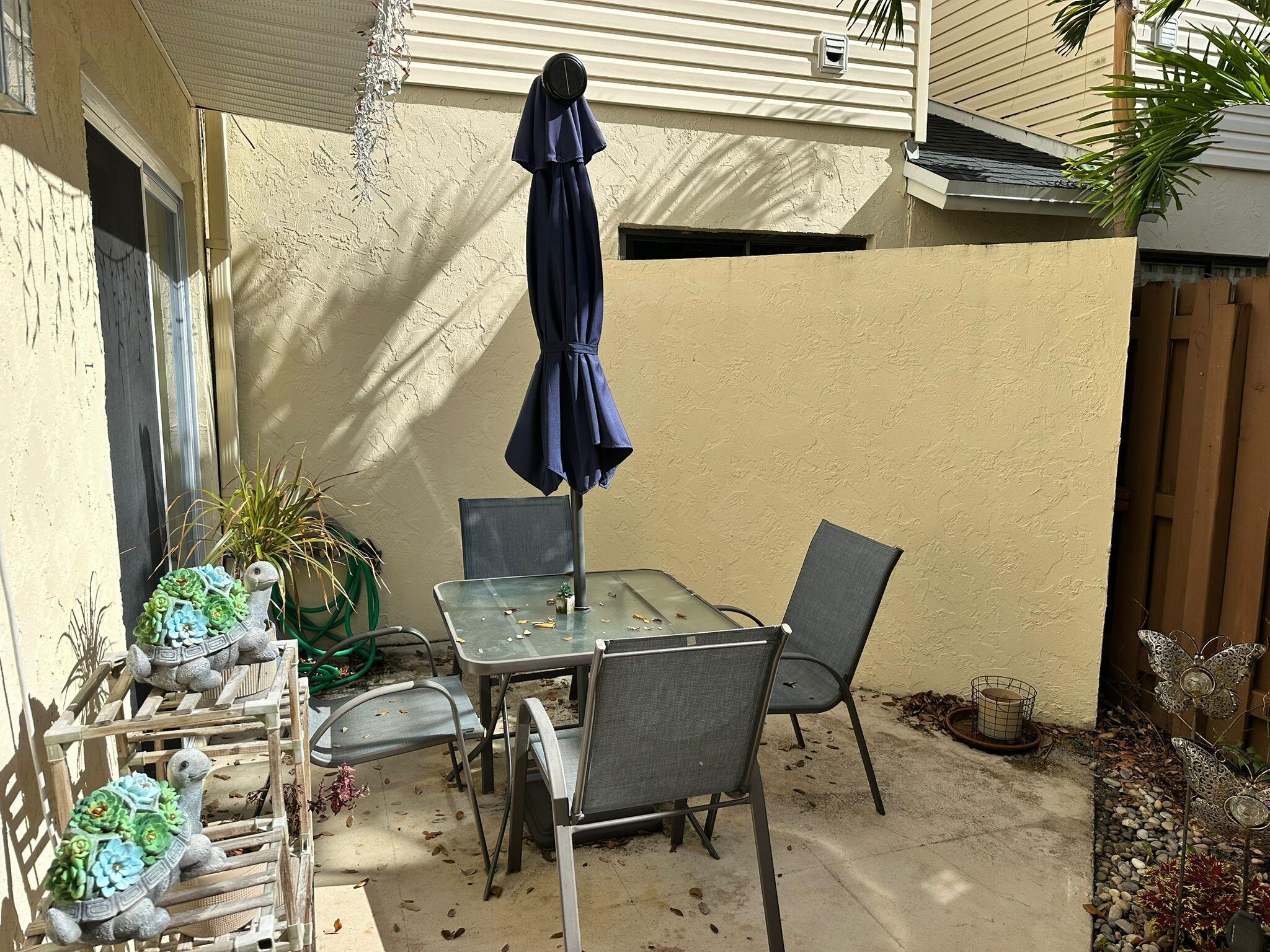 EDEN PLACE COND DECL FILED 9-23-83 - Residential
