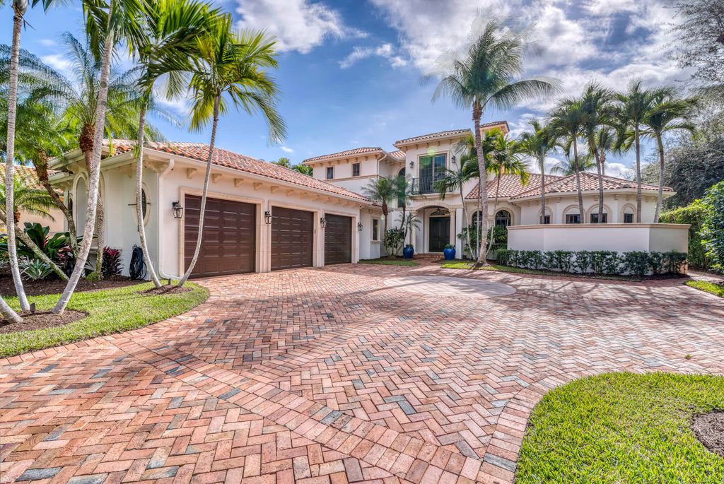 Photo of 2860 Old Cypress N, Palm Beach Gardens, FL 33410 (MLS # R10768991)