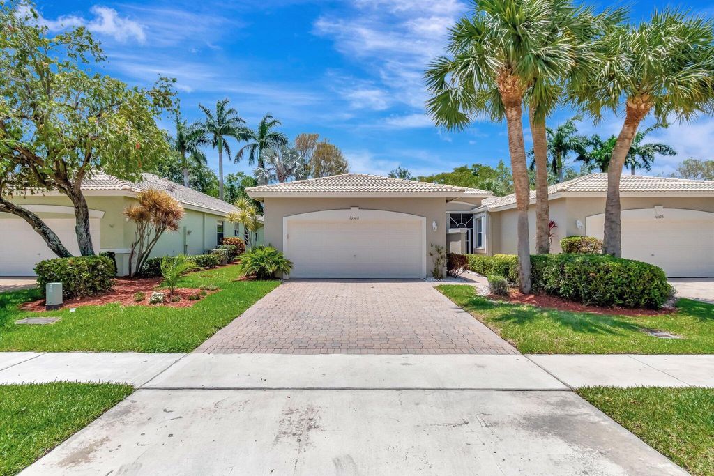 Photo of 10588 Royal Caribbean Circle, Boynton Beach, FL 33437 (MLS # R11091827)