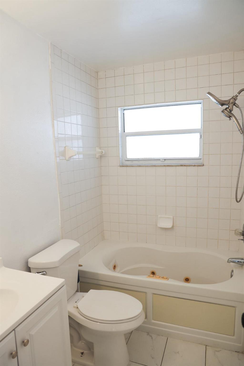 APOLLO BEACH UNIT ONE PART ONE - Residential