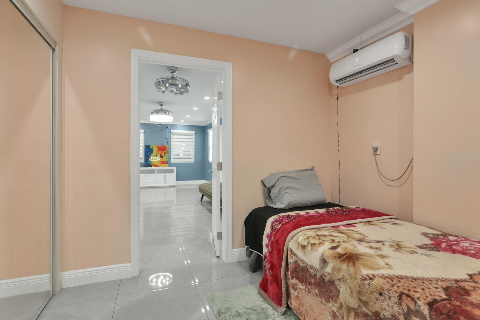 PALM BEACH FARMS CO PL NO 3 - Residential