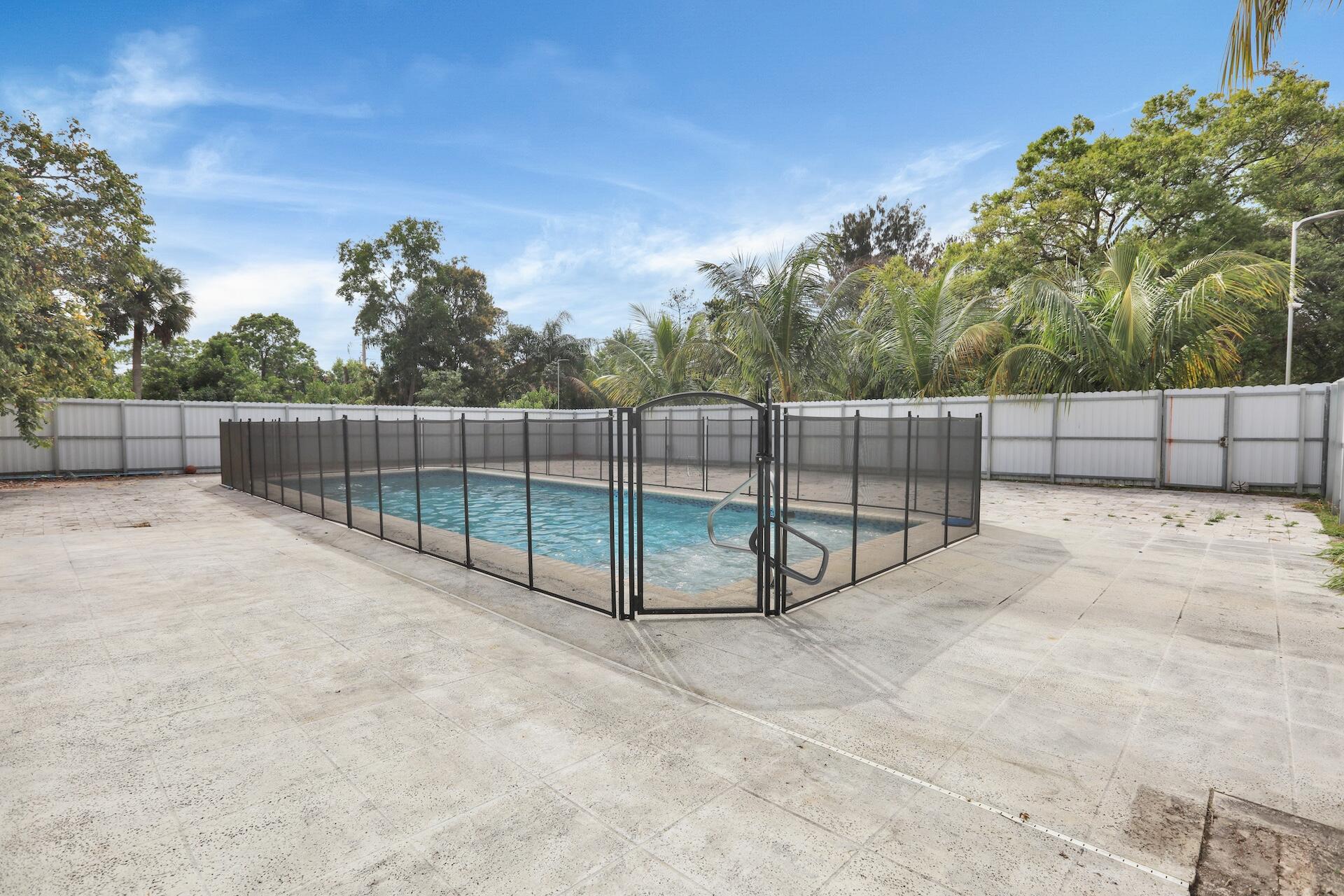 PALM BEACH FARMS CO PL NO 3 - Residential