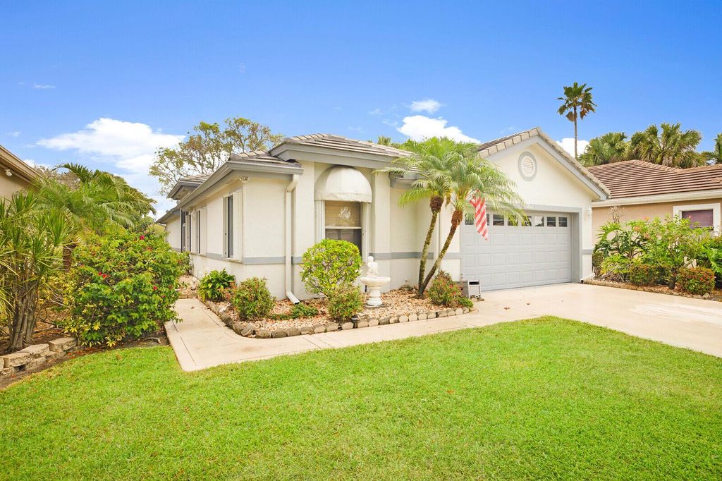 Photo of 6262 Breckenridge Circle, Lake Worth, FL 33467 (MLS # R11051149)