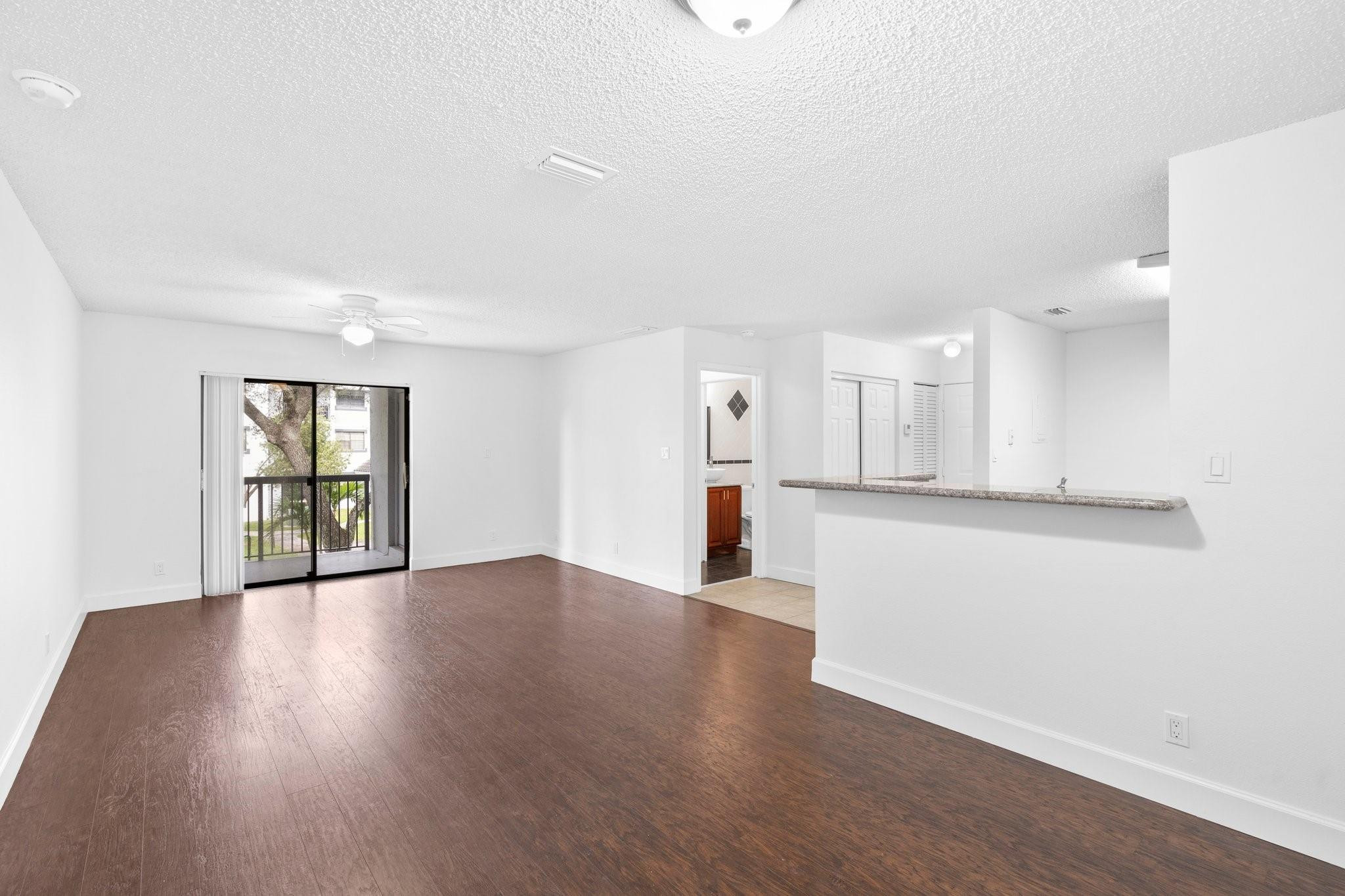 11295 W Atlantic 207